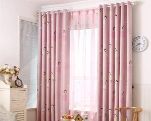 ستائر آمنة ومبهجة لغرف الأطفال